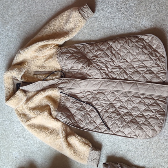 Everlane Quilted Teddy Coat - Beige - Picture 3 of 4